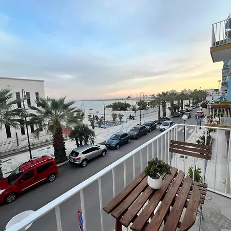 Semesterbostad La Terrazza Sul Mare Luxury Manfredonia