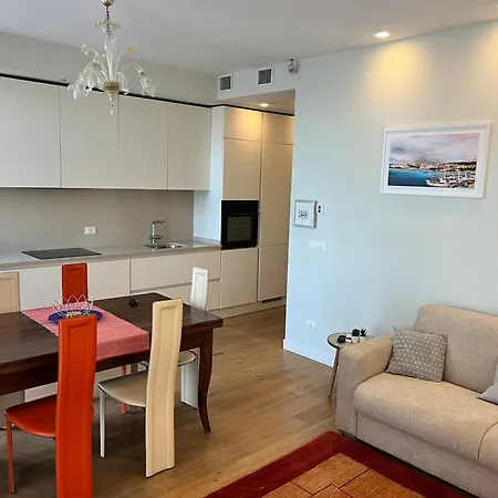 Semesterbostad La Terrazza Sul Mare Luxury Manfredonia